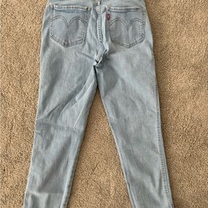 Levi 721 cropped jean